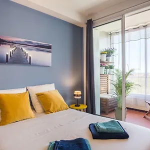 t2-avec-loggia-fleurie-et-ensoleillee.fr-provencehotel.com/